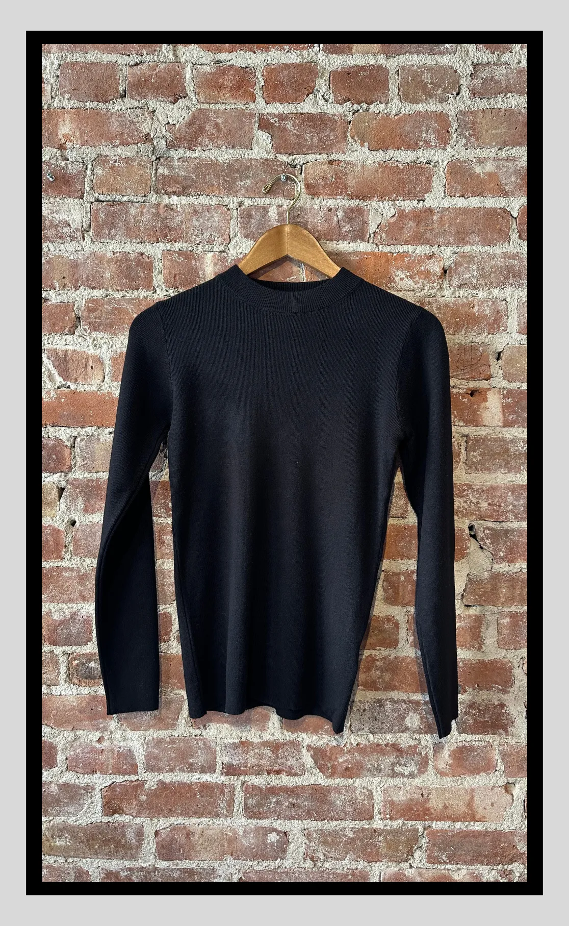 Fitted Crew Neck Long-Sleeve Top